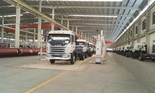 江淮格爾發(fā)<a href=http://m.first-expo.cn/ssc target=_blank class=infotextkey>灑水車</a>批量出口委內(nèi)瑞拉