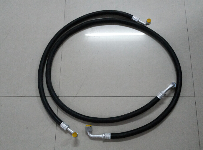 <a href=http://m.first-expo.cn/lcc/ target=_blank class=infotextkey>冷藏車</a>制冷系統(tǒng)管路圖片